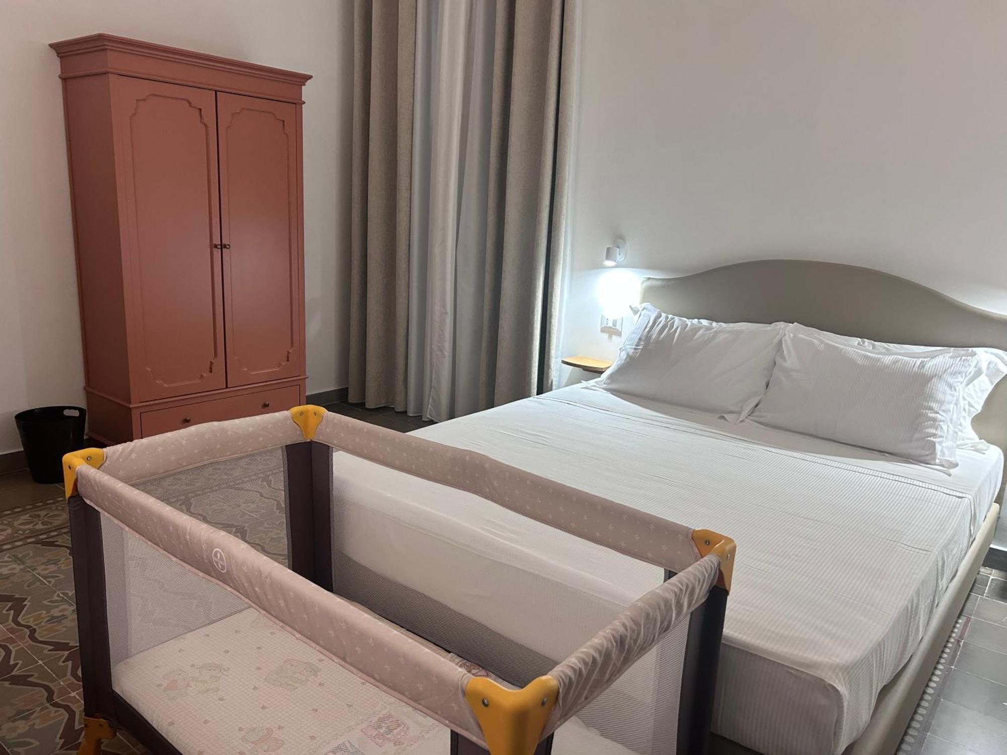 לסקארי Ducas Rooms And Suite מראה חיצוני תמונה